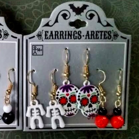 HAUNT COUTURE HALLOWEEN 6pc LOT SKELETON/SKULL/SPIDER WEB/DAY OF DEAD EARRINGS - Picture 4 of 9
